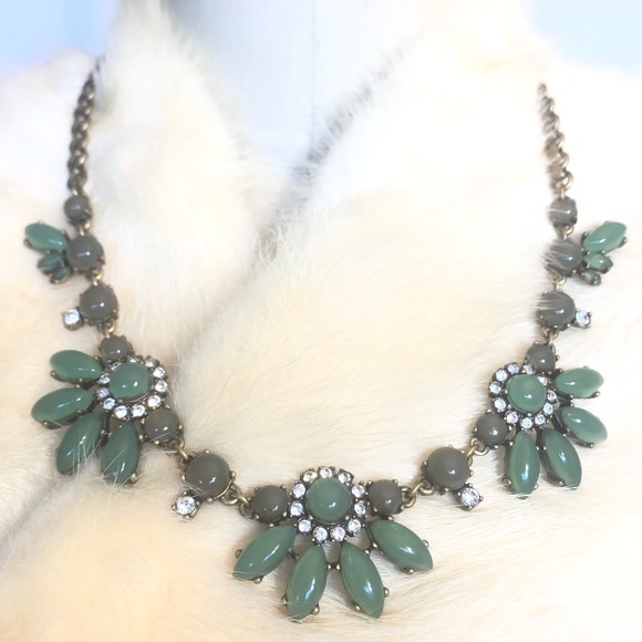 J. Crew Jewelry - J.CREW STATEMENT NECKLACE IN JEWELS TONE